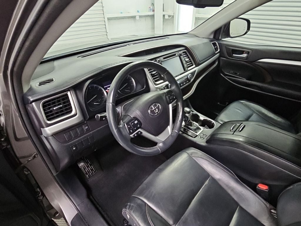 2016 Toyota Highlander XLE V6