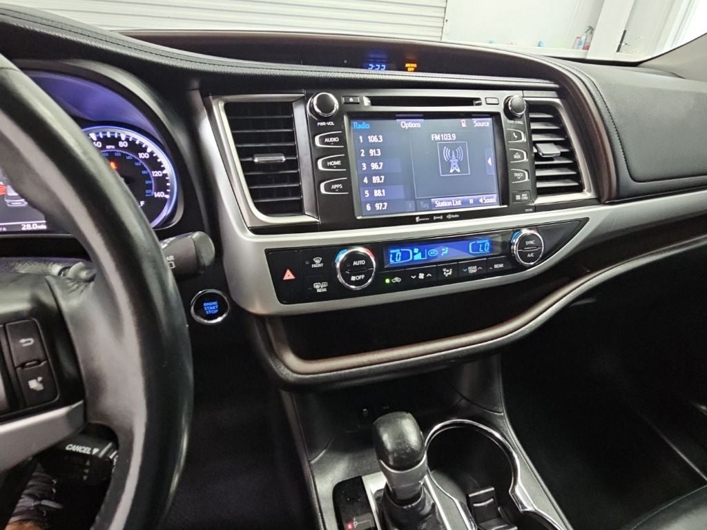 2016 Toyota Highlander XLE V6