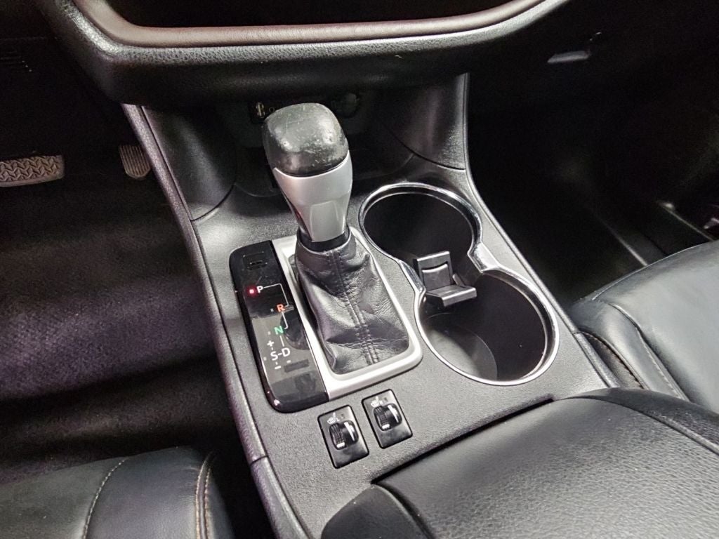 2016 Toyota Highlander XLE V6