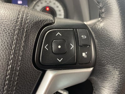 2015 Toyota Sienna SE 8 Passenger
