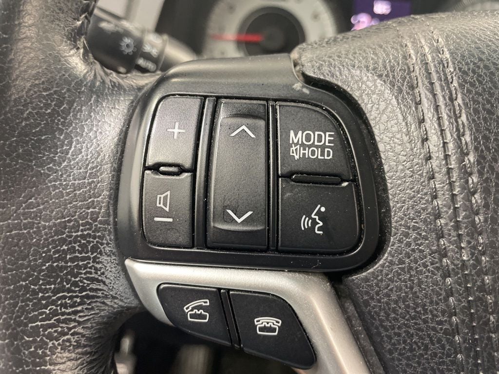 2015 Toyota Sienna SE 8 Passenger