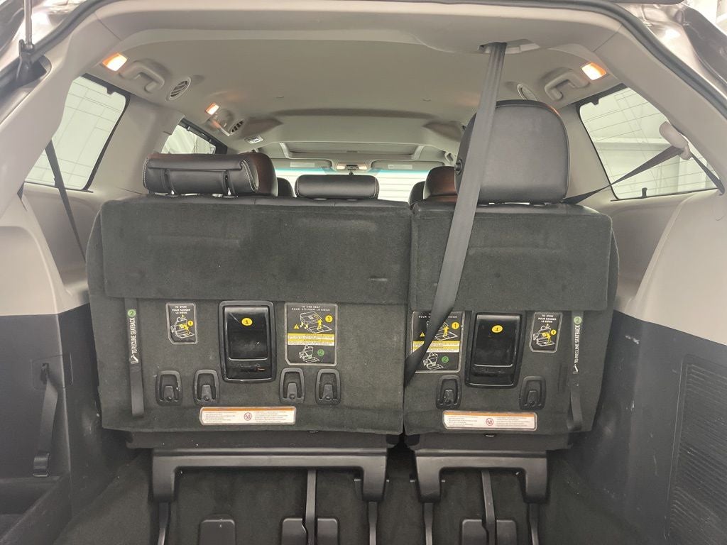 2015 Toyota Sienna SE 8 Passenger