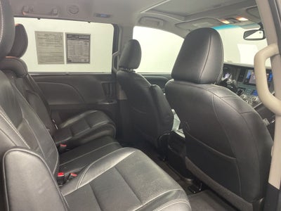 2015 Toyota Sienna SE 8 Passenger