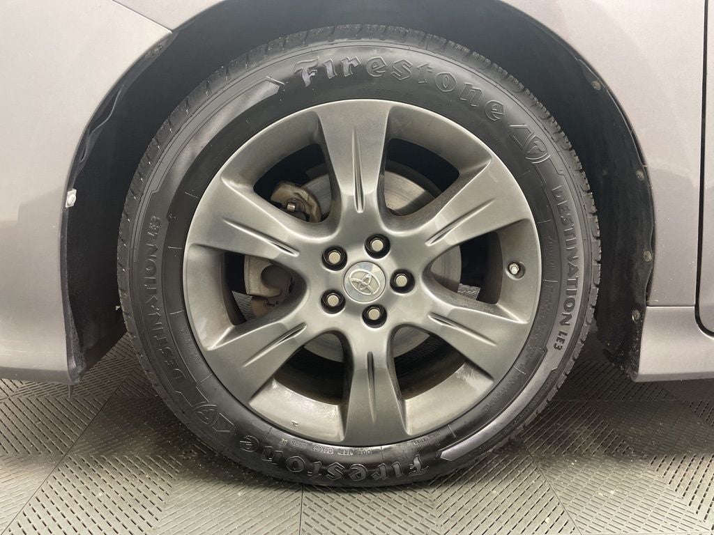 2015 Toyota Sienna SE 8 Passenger