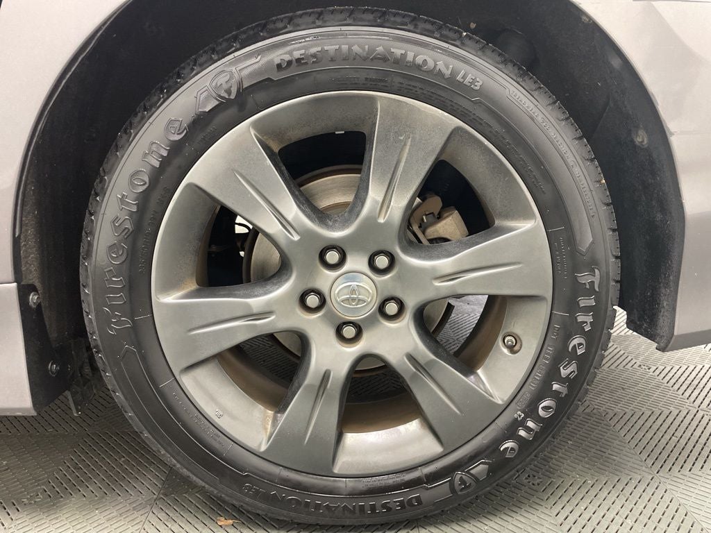 2015 Toyota Sienna SE 8 Passenger