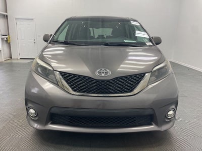 2015 Toyota Sienna SE 8 Passenger