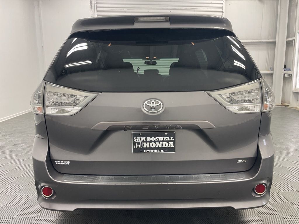 2015 Toyota Sienna SE 8 Passenger
