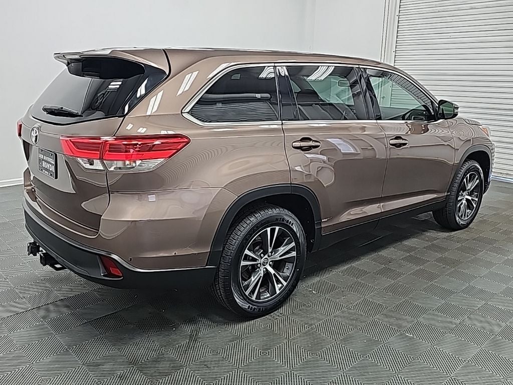2019 Toyota Highlander LE