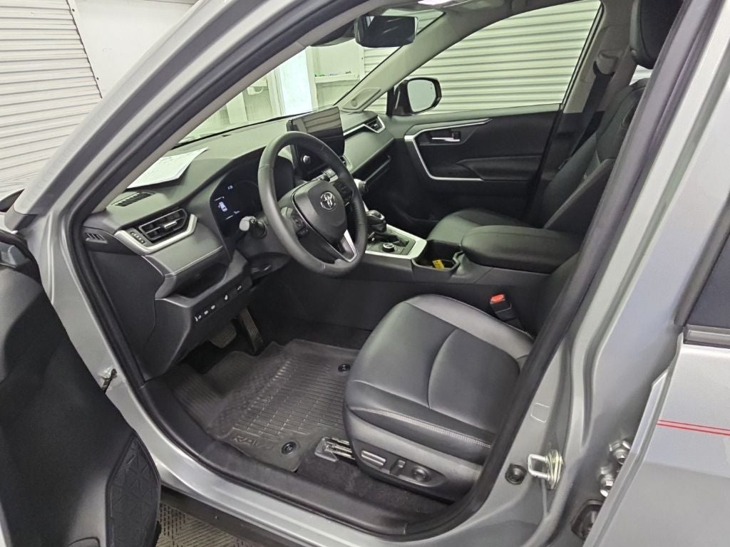 2025 Toyota RAV4 Hybrid XLE Premium