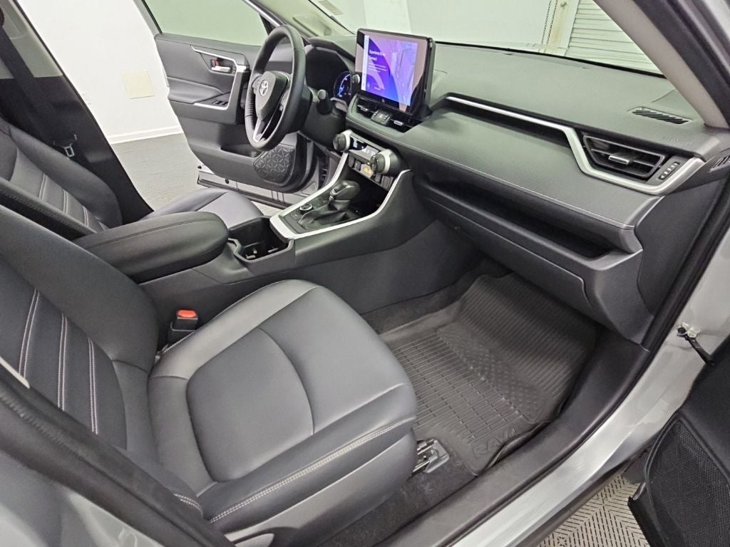 2025 Toyota RAV4 Hybrid XLE Premium