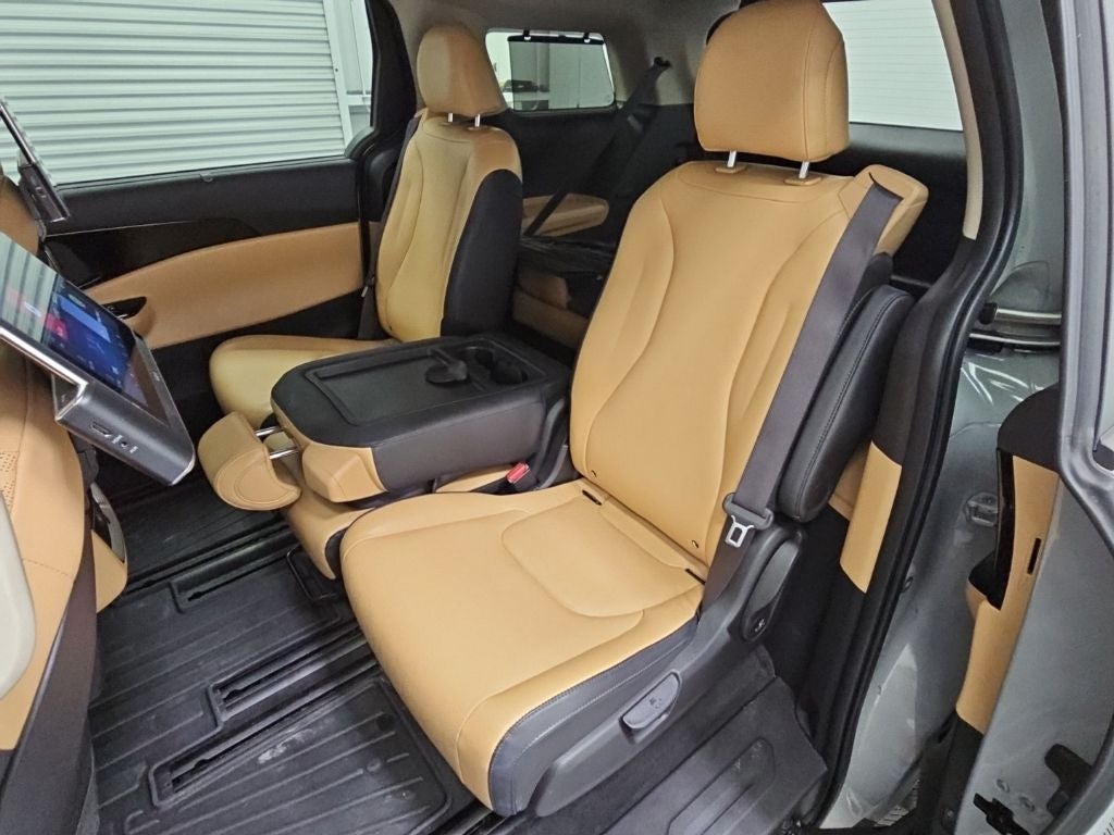 2022 Kia Carnival EX