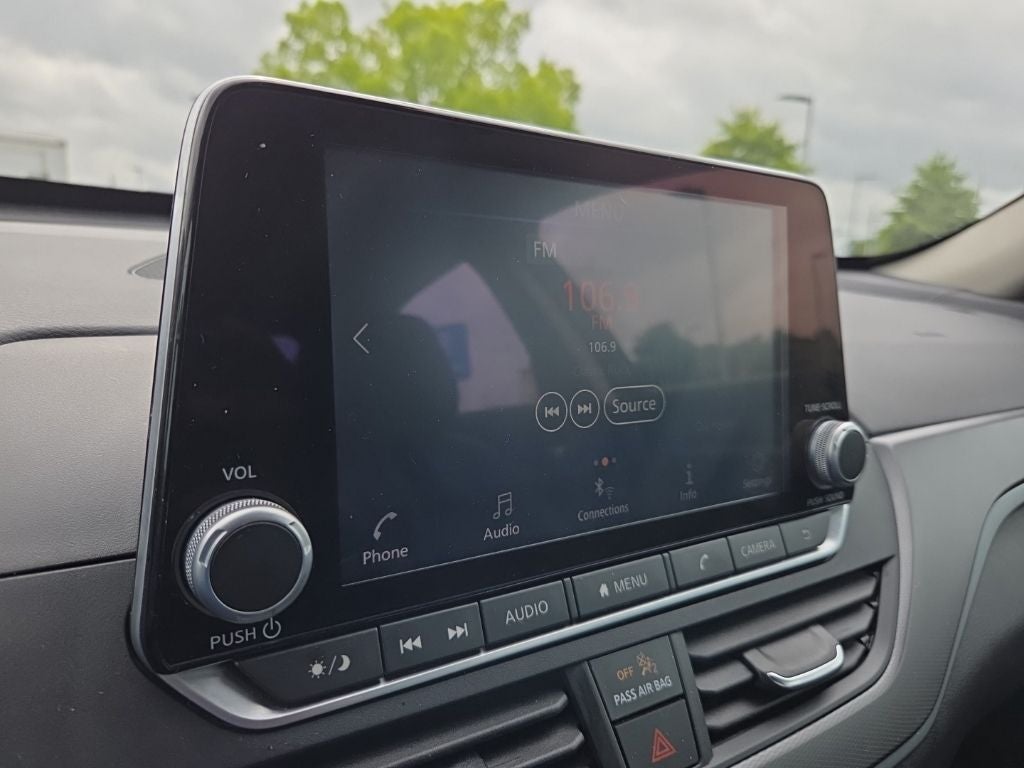 2025 Nissan Altima 2.5 SR