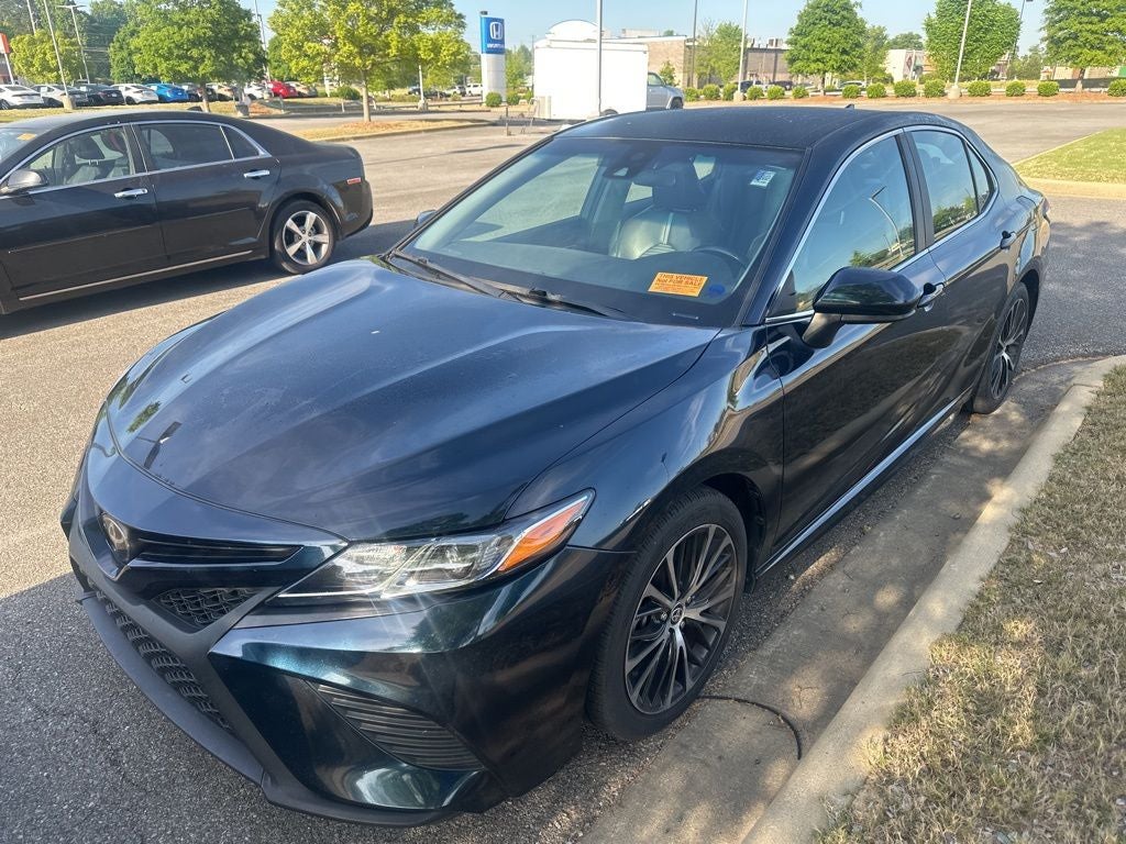 2020 Toyota Camry SE