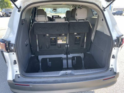 2023 Toyota Sienna LE 8 Passenger