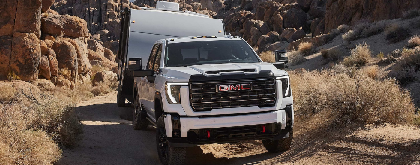 White 2027 GMC Sierra 2500 AT4 HD 
